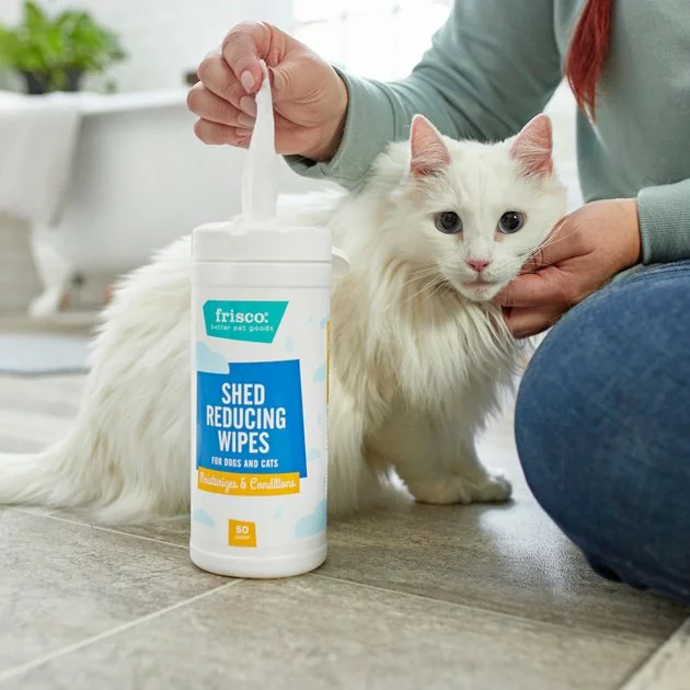 Frisco Shed Reducing Waterless Grooming Wipes for Dogs & Cats, 50 count 5 Frisco Shed Reducing Waterless Grooming Wipes for Dogs & Cats, 50 count - Image 3