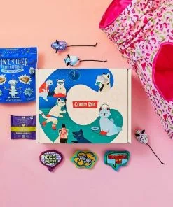 Goody Box||Frisco Goody Box Retro Toys & Treats + Frisco Multi-Cat Unscented Clumping Clay Cat Litter 13 Goody Box||Frisco Goody Box Retro Toys & Treats + Frisco Multi-Cat Unscented Clumping Clay Cat Litter -The Frisco Store 338669 PT2. SY630 V1635895118