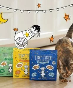 Goody Box||Frisco Goody Box Retro Toys & Treats + Frisco Multi-Cat Unscented Clumping Clay Cat Litter 15 Goody Box||Frisco Goody Box Retro Toys & Treats + Frisco Multi-Cat Unscented Clumping Clay Cat Litter -The Frisco Store 338669 PT4. SY630 V1635908429